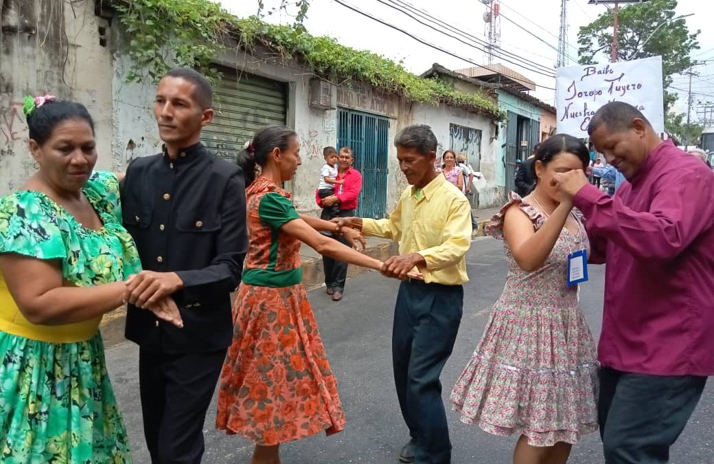 Reconocen a promotores del joropo tuyero