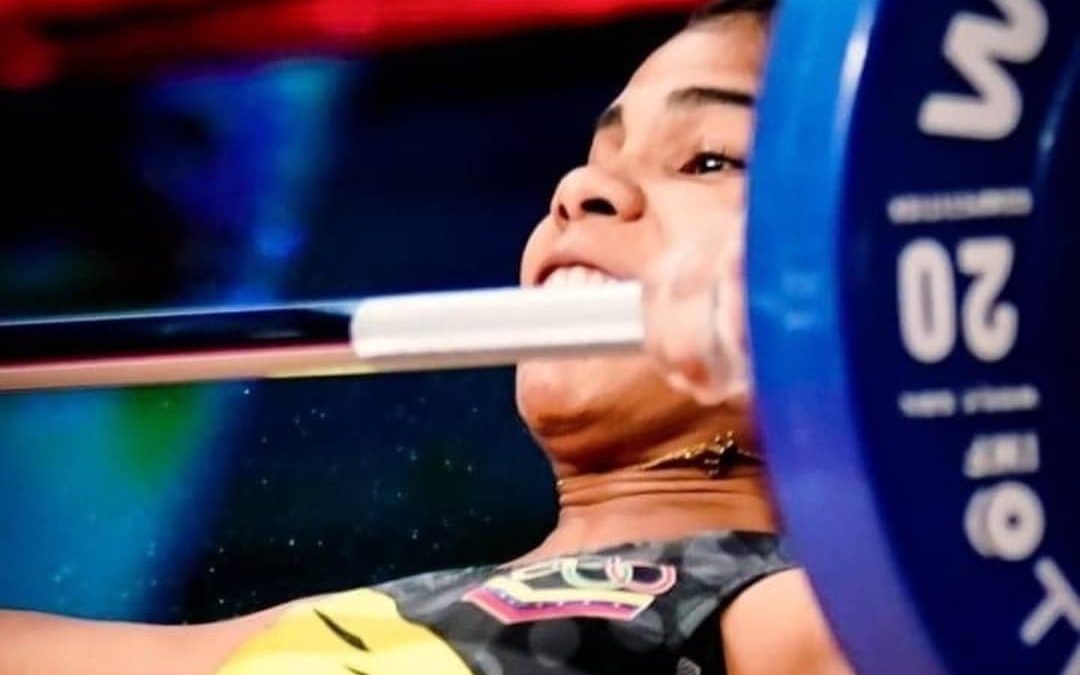 Mirandina Rosielys Quintana impuso récord centroamericano de pesas