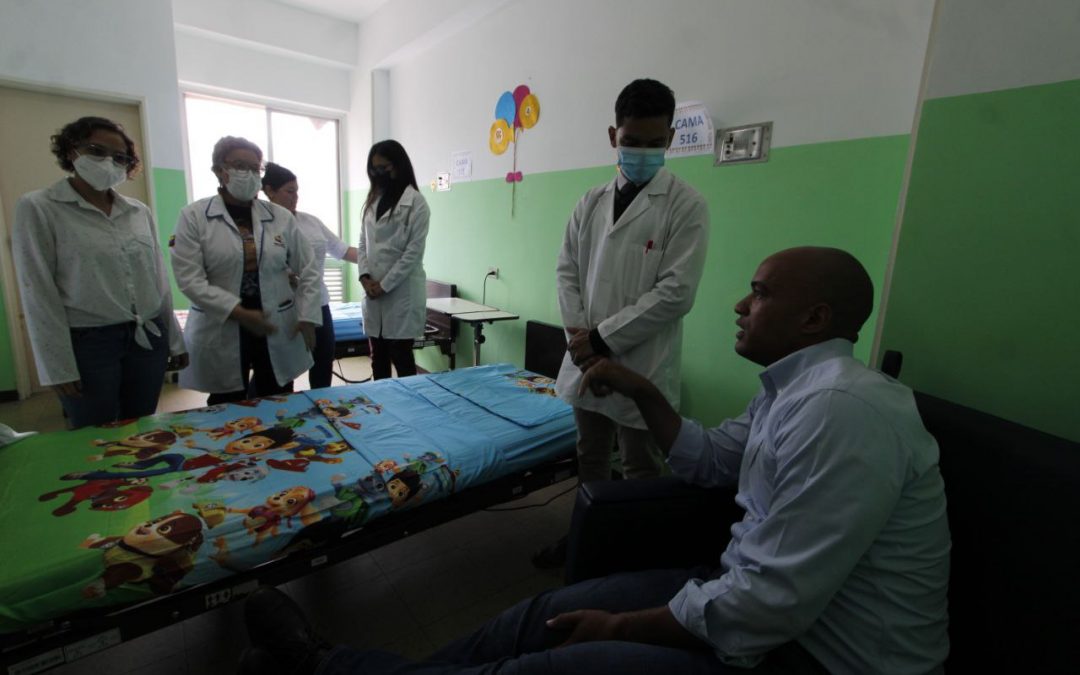Renovada sala pediátrica del Victorino Santaella
