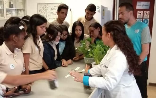 Finalistas de V Olimpiada Juvenil de Ciencias en Miranda conocieron procesos científicos del IDEA