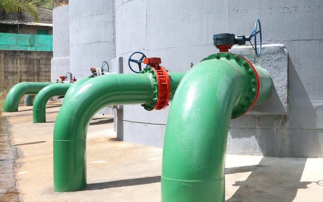 Sustitución de tubería de agua permite reactivar servicio en el municipio Páez