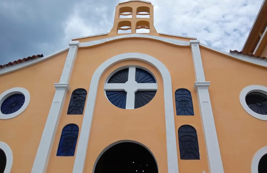 Nuevo rostro luce iglesia de Tapipa