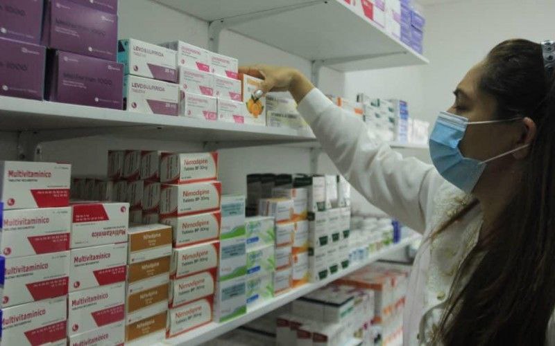 Jornada de atención médica y distribución de medicamentos atendió a familias de Río Chico