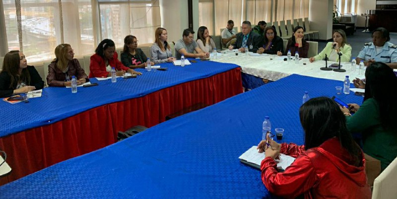 Con mesas técnicas fortalecen planes de atención y participación de la mujer en Miranda
