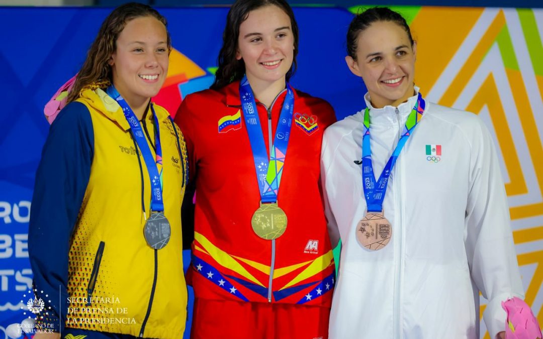 Nadadoras mirandinas logran oro en centroamericanos 2023