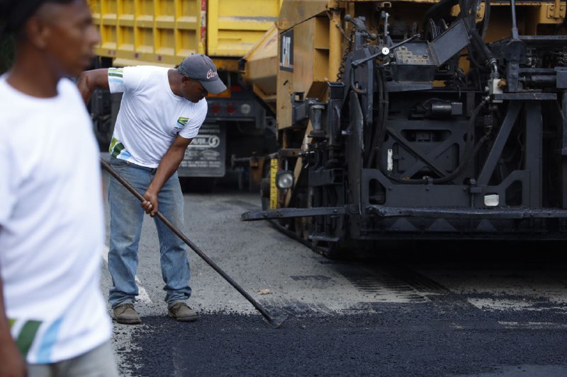 Realizan mantenimiento en la vía Local 8 de Miranda