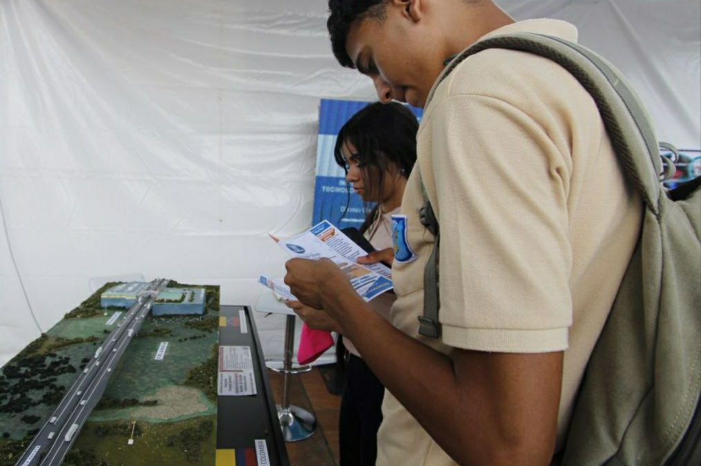 Expoferia Oportunidades de Estudio en Miranda culmina recorrido en Valles del Tuy
