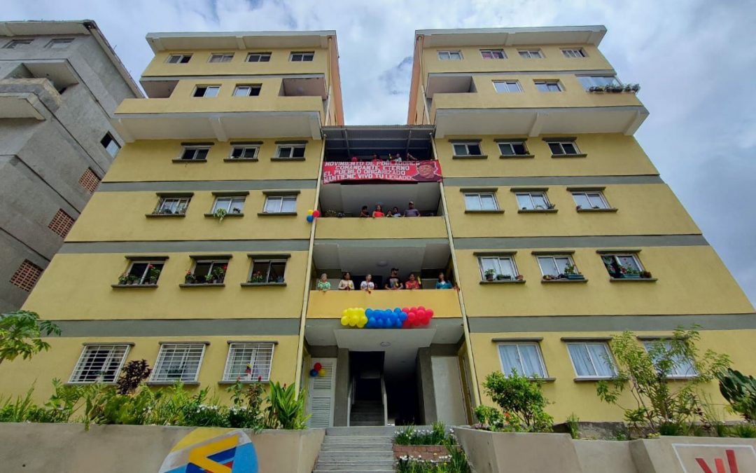 Entregaron apartamentos de la Gran Misión Vivienda Venezuela construidas por autogestión en Baruta