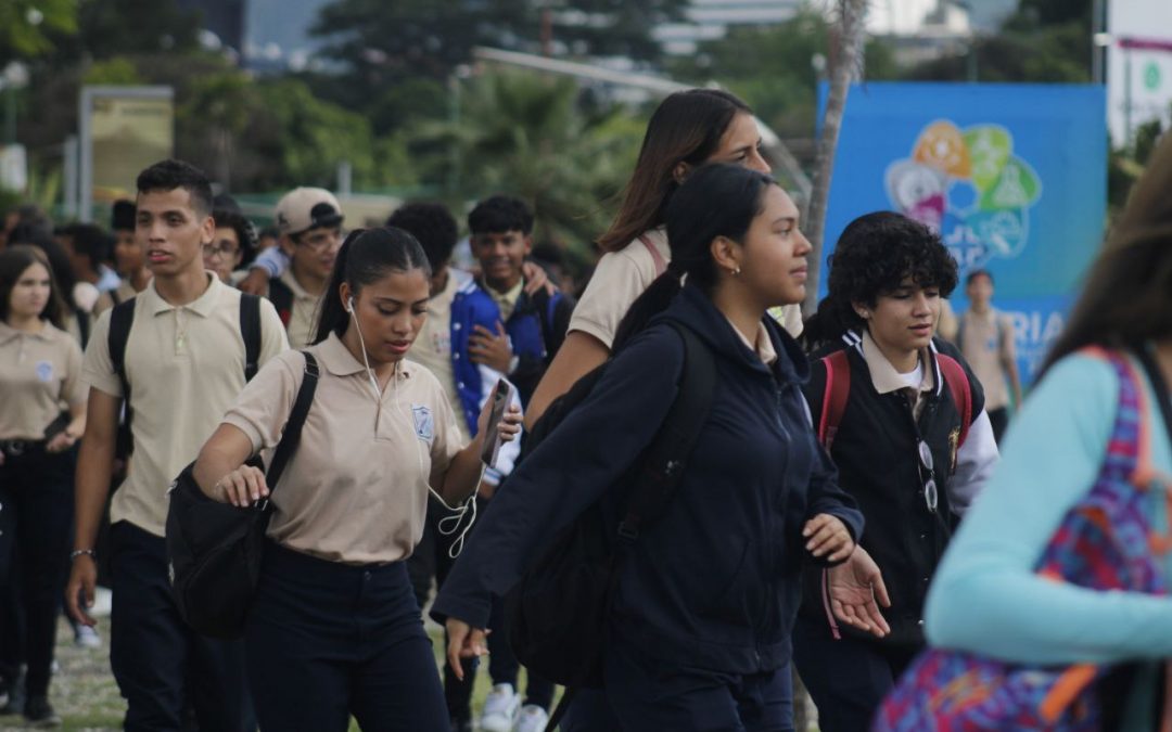 Docentes de Miranda debaten planes por la calidad educativa