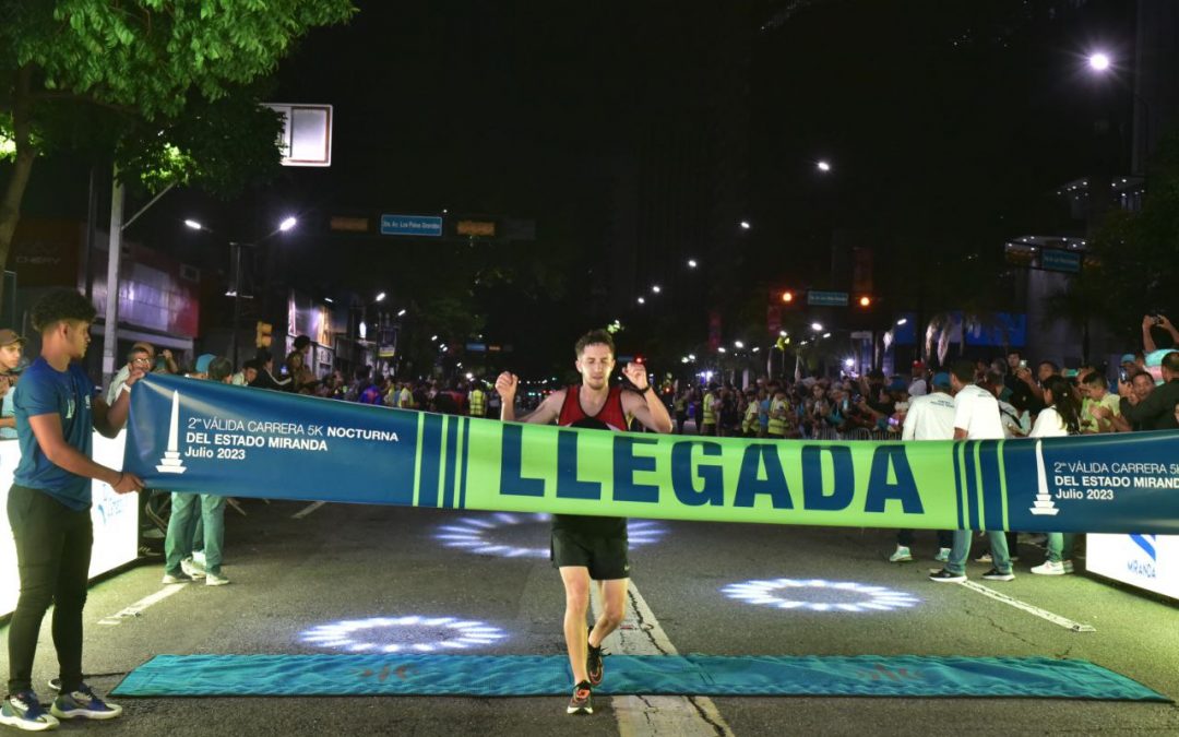 Diego Caldeira ganó la segunda Carrera 5K Nocturna Miranda 2023