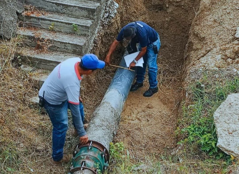 Reparaciones mejoran servicio de agua potable en varios ejes mirandinos