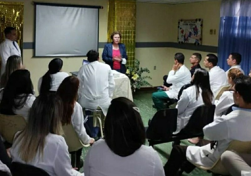 Jornada científica para estudiantes y médicos se realizó en el Victorino Santaella