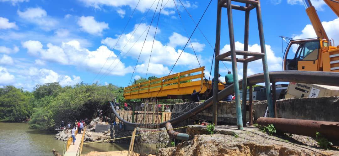 Inició colocación de tableros al puente Guayacán de Carenero