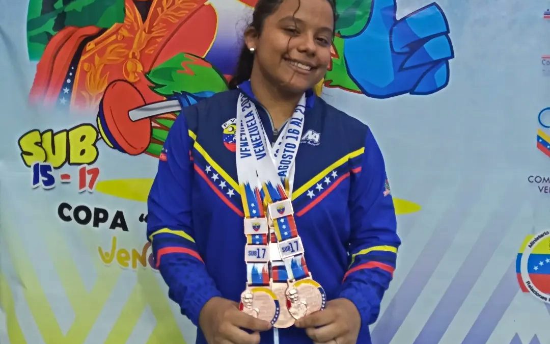 Mirandina Sahara Ochoa subió al podio en el panamericano de pesas