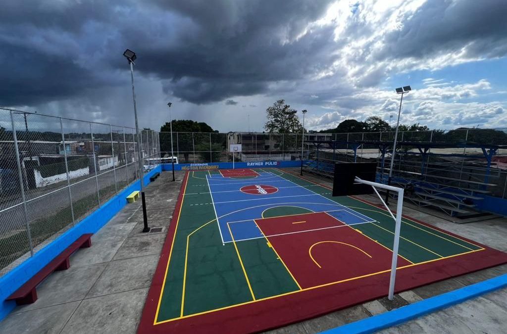 Renovado polideportivo Dos Lagunas en el municipio Independencia