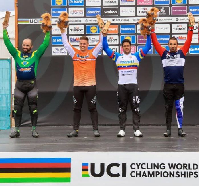 Mirandino Carlos Manrique gana bronce en el mundial de BMX