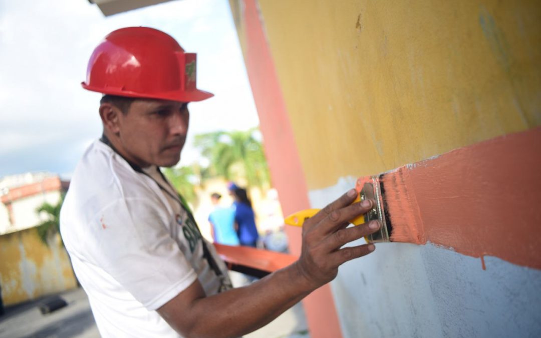 Bricomiles renuevan la Unidad Educativa Ambrosio Plaza en Guarenas