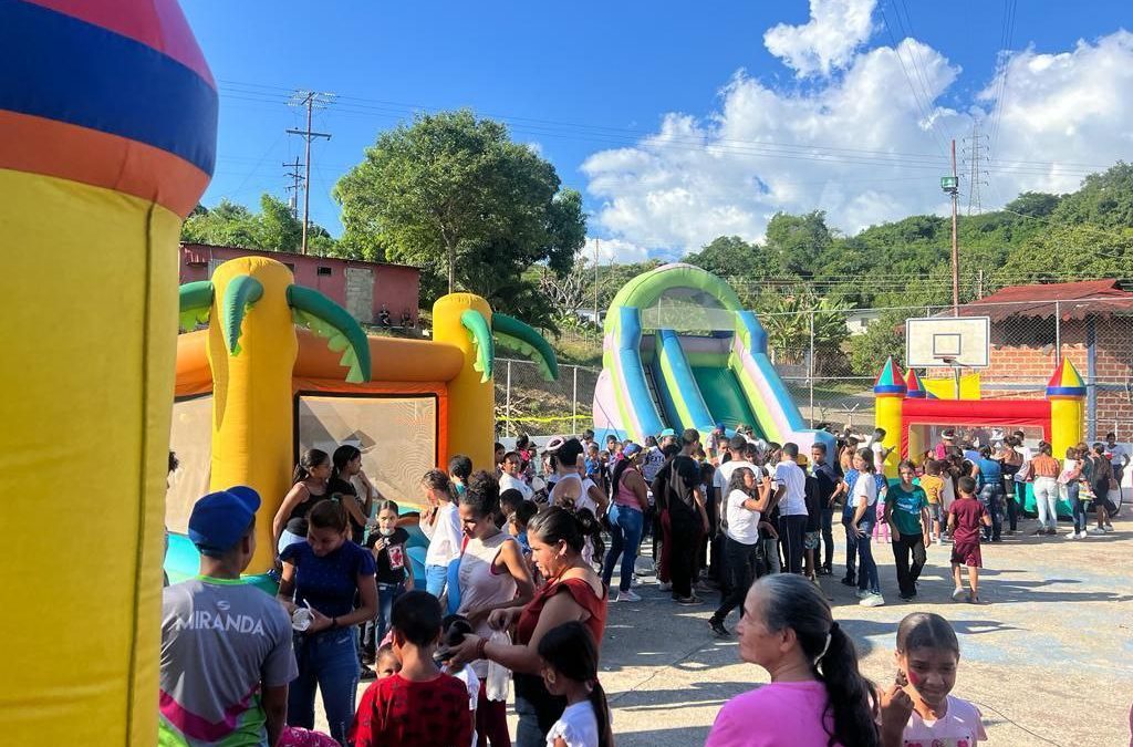 Con música venezolana 200 niños de Yare celebran sus vacaciones