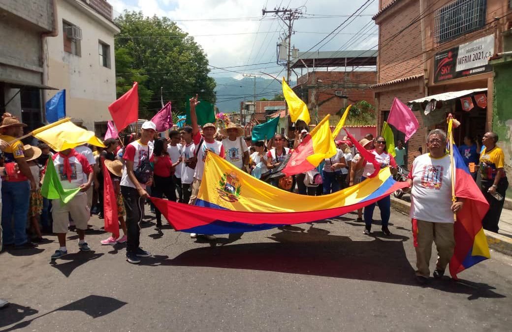 Guatire celebró encuentro de 100 banderas para San Juan