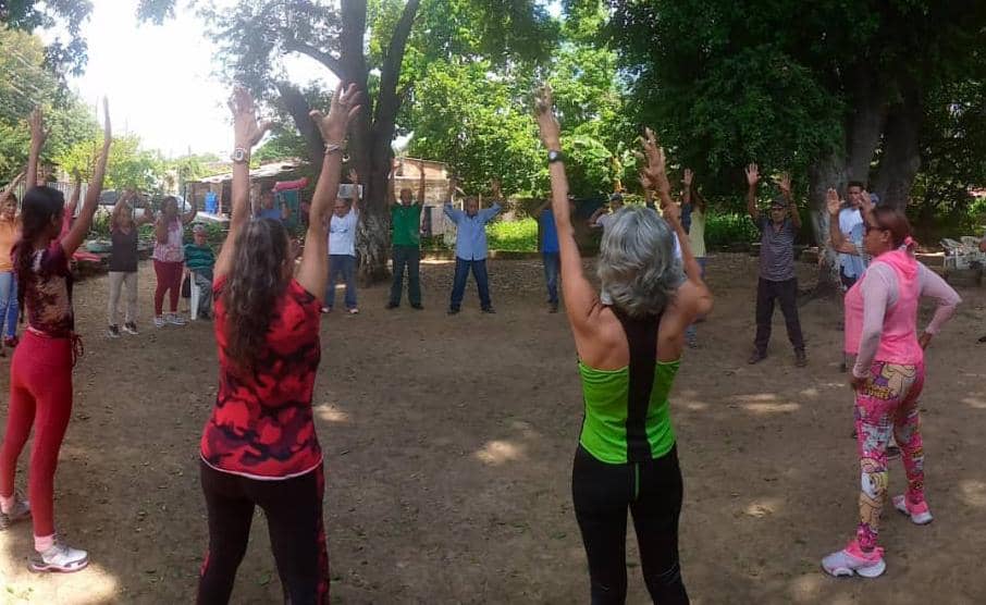 Abuelos de Cúa disfrutaron de jornada de actividad física comunitaria