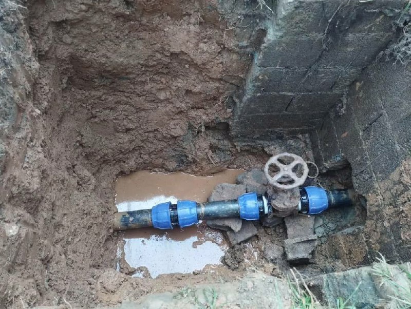 Reparaciones en tubería de Ciudad Casarapa atiende a 7.000 habitantes