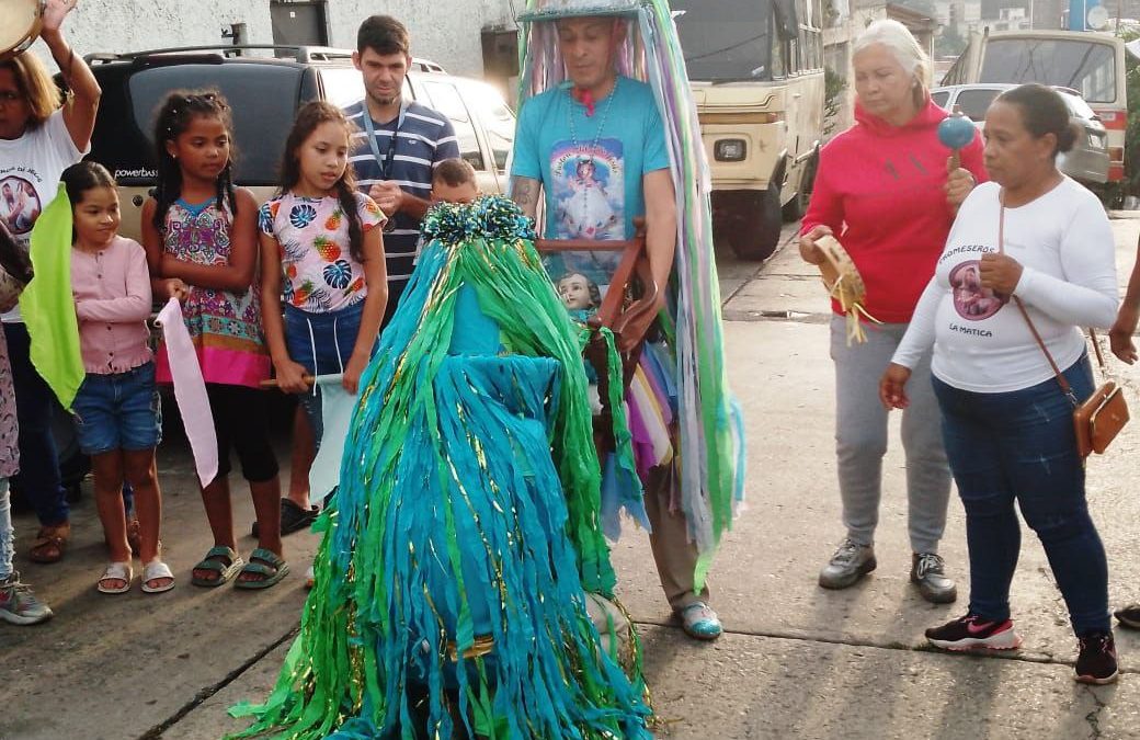Parranderos del Niño Jesús de La Matica iniciaron peregrinación en Los Teques