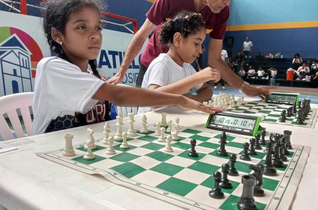 Guaicaipuro se tituló campeón en ajedrez de los juegos comunitarios