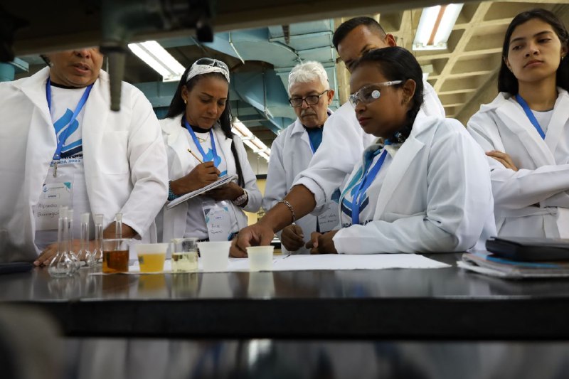 Programa Martes de Ciencia   capacita a más de 80 profesores en Santa Lucia