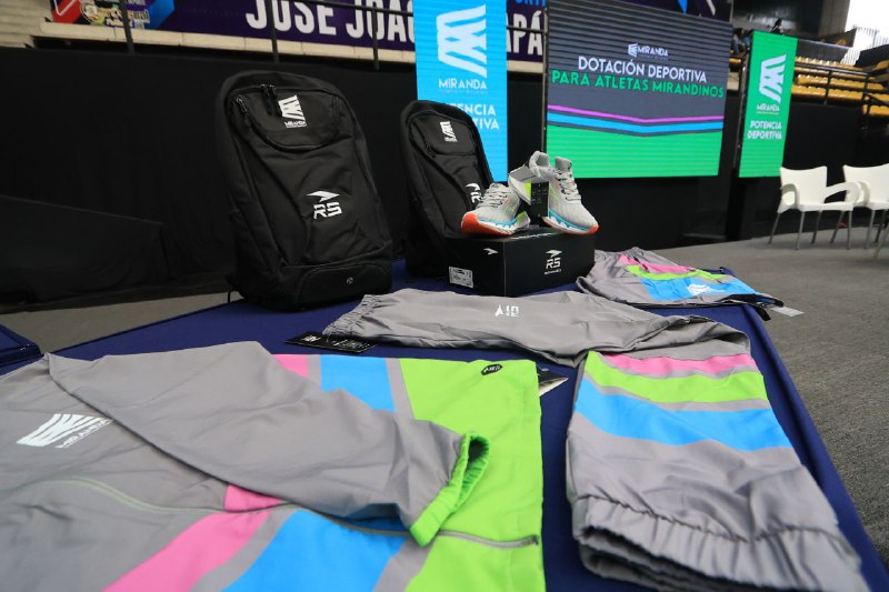 Atletas mirandinos reciben dotación deportiva para competencias 2023-2024