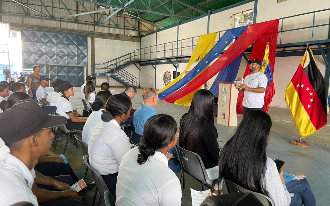 Milicia y FANB promueven en Guarenas y Guatire importancia del referéndum del Esequibo