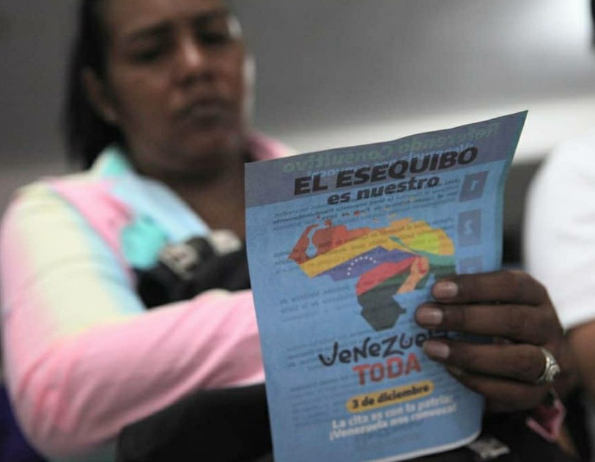 Realizan casa por casa en carretera Petare-Guarenas por el Esequibo