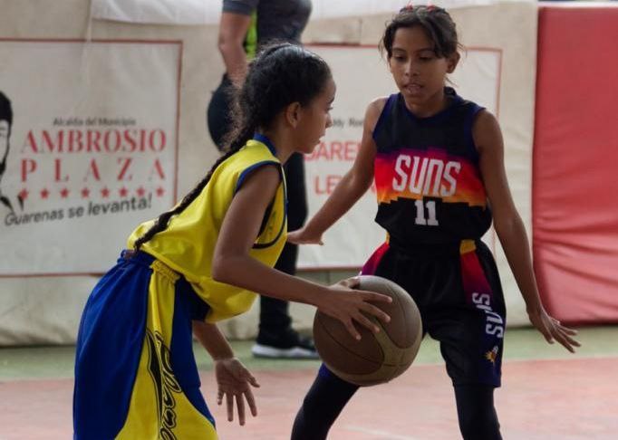 Juegos de los gobiernos comunitarios inició con baloncesto 3×3
