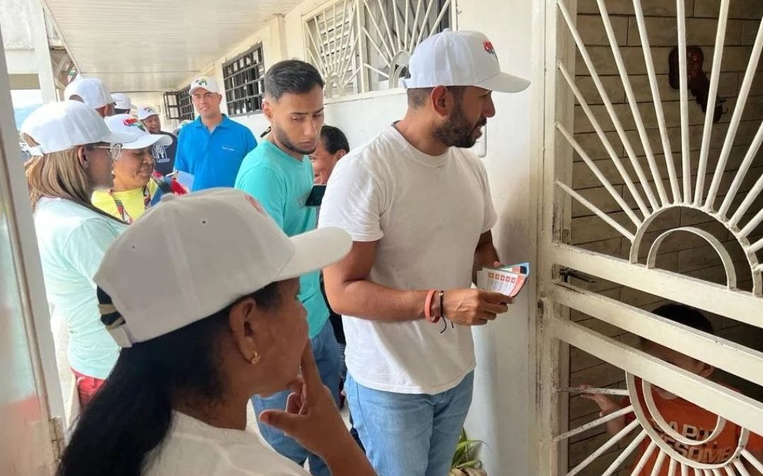 Policía de Miranda realiza conversatorios y casa por casa en defensa del Esequibo