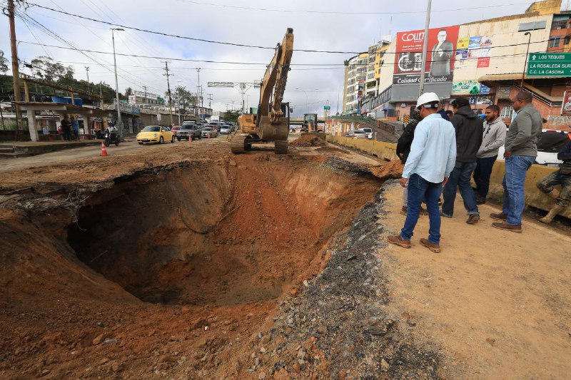 Atienden hundimiento en la Panamericana