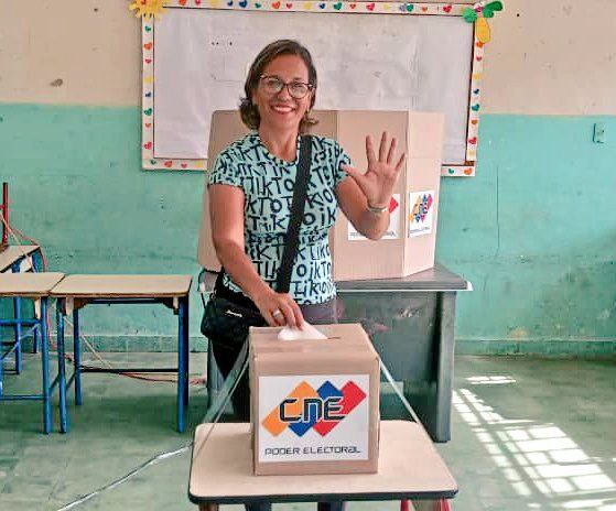 Paz Castillo activó simulacro con dos centros de votación