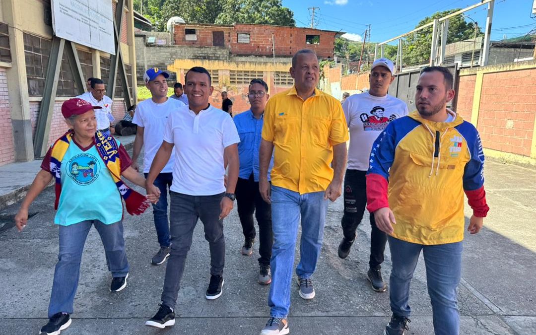 Guarenas levanta las banderas de la unión por Guayana Esequiba