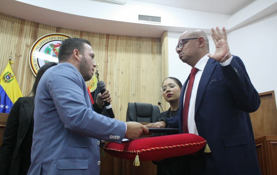 Clebm inicia período legislativo 2024 con juramentación de directiva