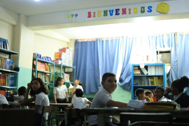 Estudiantes mirandinos retornan a clases