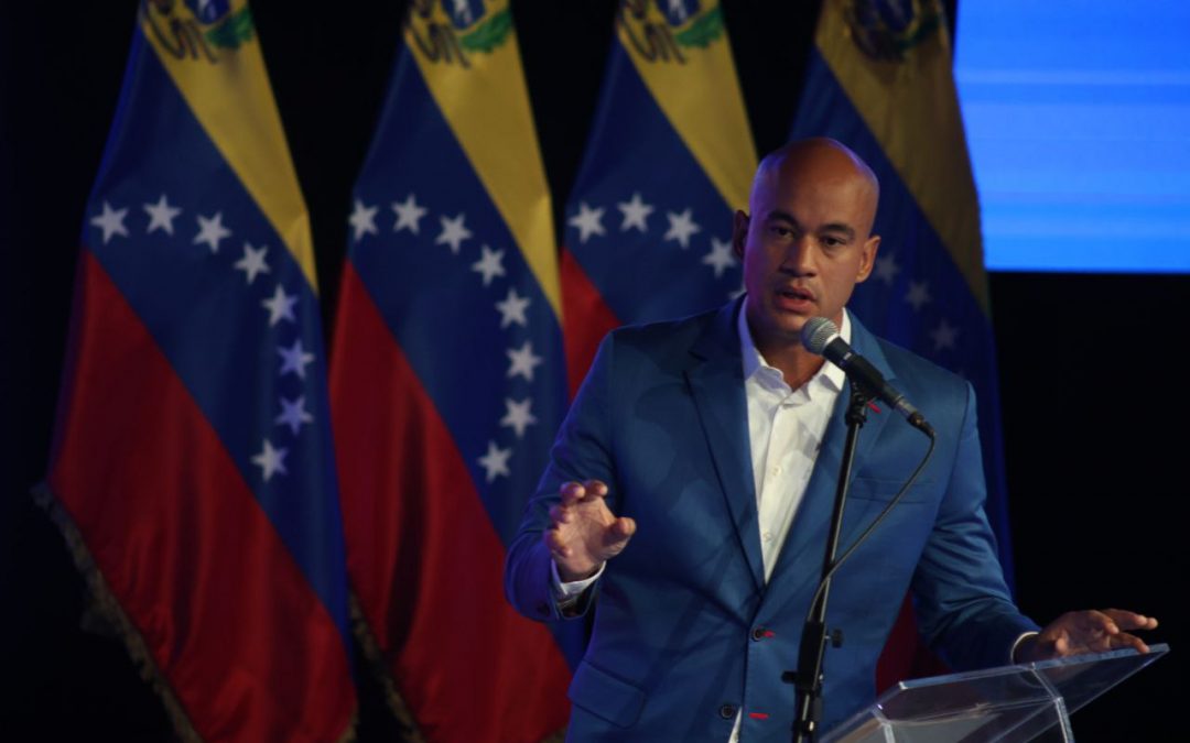 Héctor Rodríguez insta al trabajo conjunto para seguir mejorando servicios y vías en Miranda