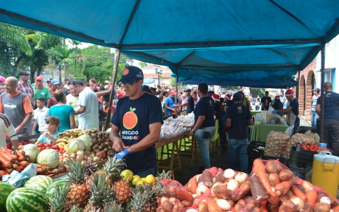 Mercado ​Comunitario atiende a familias de La Tortuga en​ Independencia