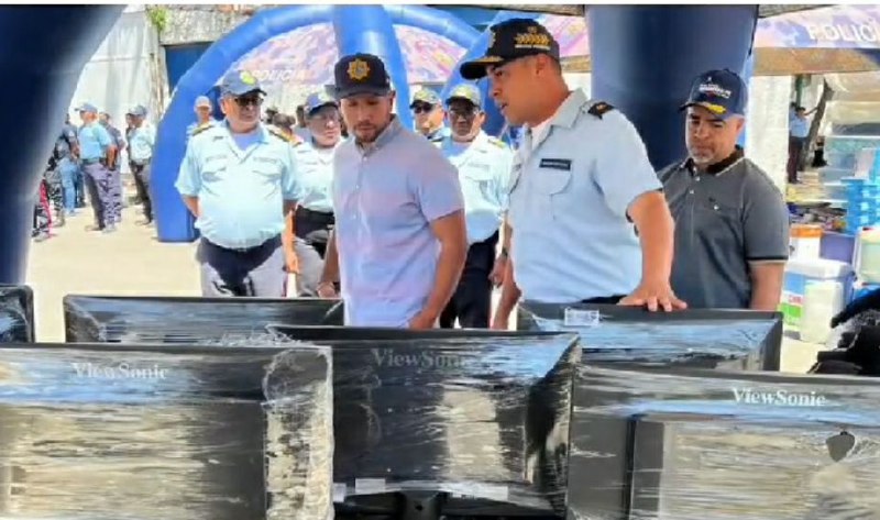 Entregan insumos a las unidades operativas de la Policía de Miranda
