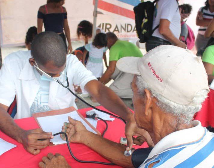 Productores de El Cumbo reciben atención integral