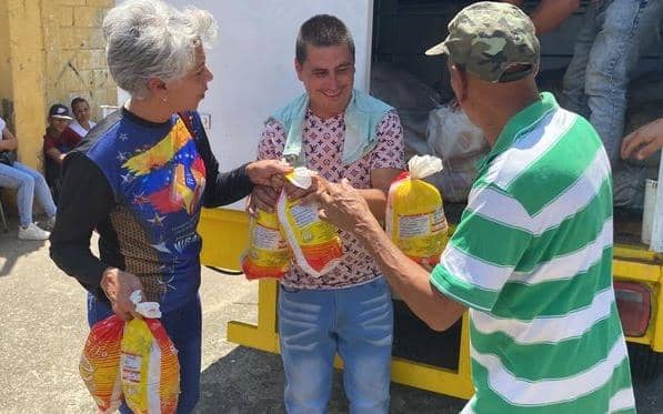 Distribuyen más de seis toneladas de alimentos a 2.490 familias de Guaicaipuro