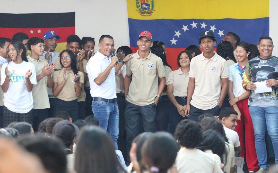 En asamblea estudiantil aprueban dotación para liceos de Guatire