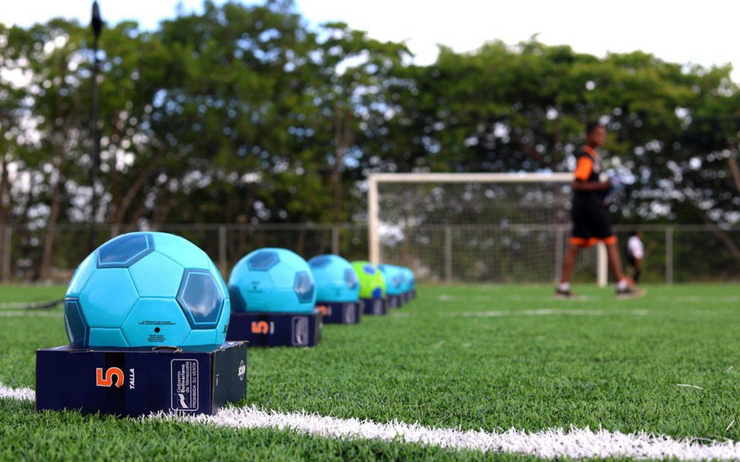 Comienza en Miranda plan de formación para entrenadores de fútbol campo