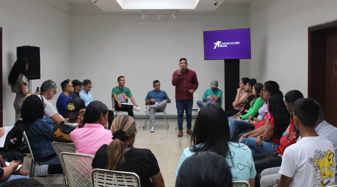 Comunicadores de Guaicaipuro se unen al debate de las 7T