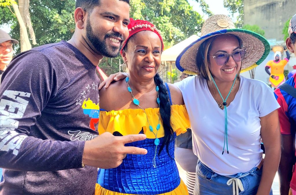 Música y tradiciones llenaron plazas Bolívar de Miranda durante registro de Viva Venezuela