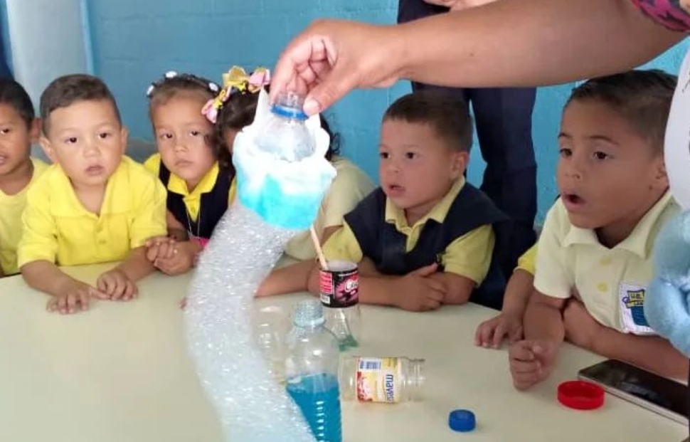 Pequeños se familiarizan con  ciencia y biología en Los Salias y Urdaneta