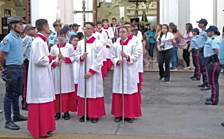 Policía de Miranda mantiene despliegue en templos de la región