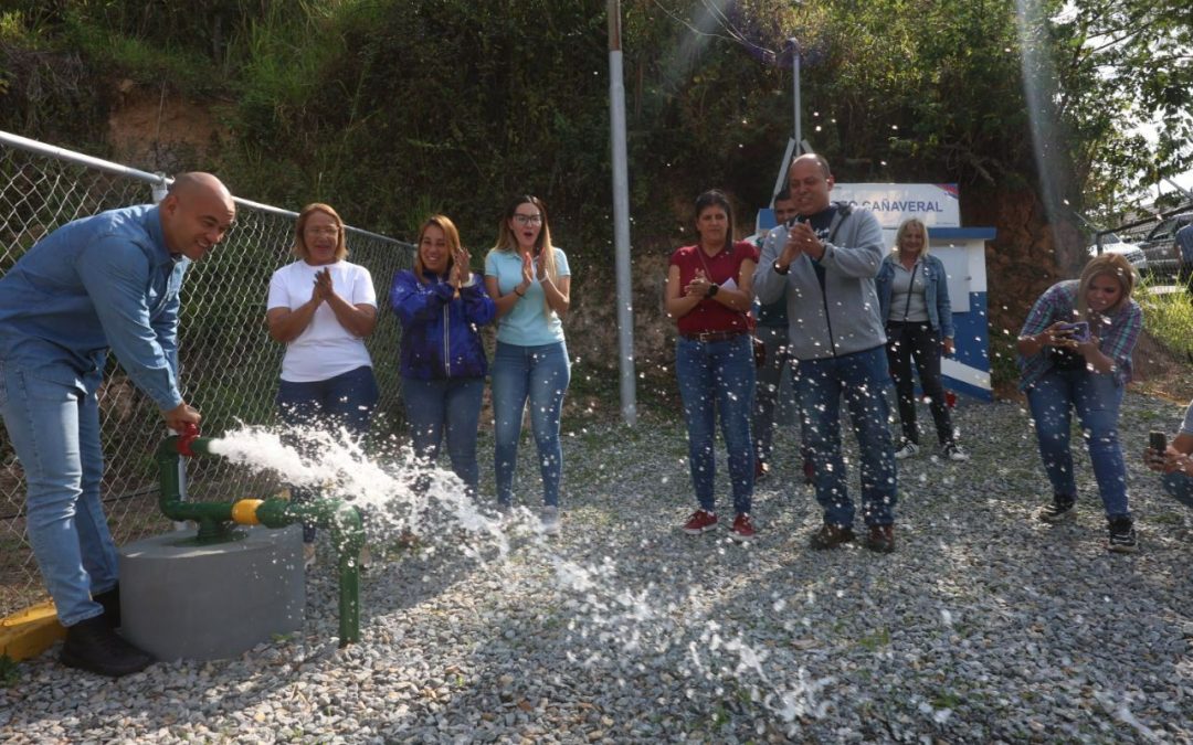Activan dos pozos de agua en zonas rurales de El Hatillo